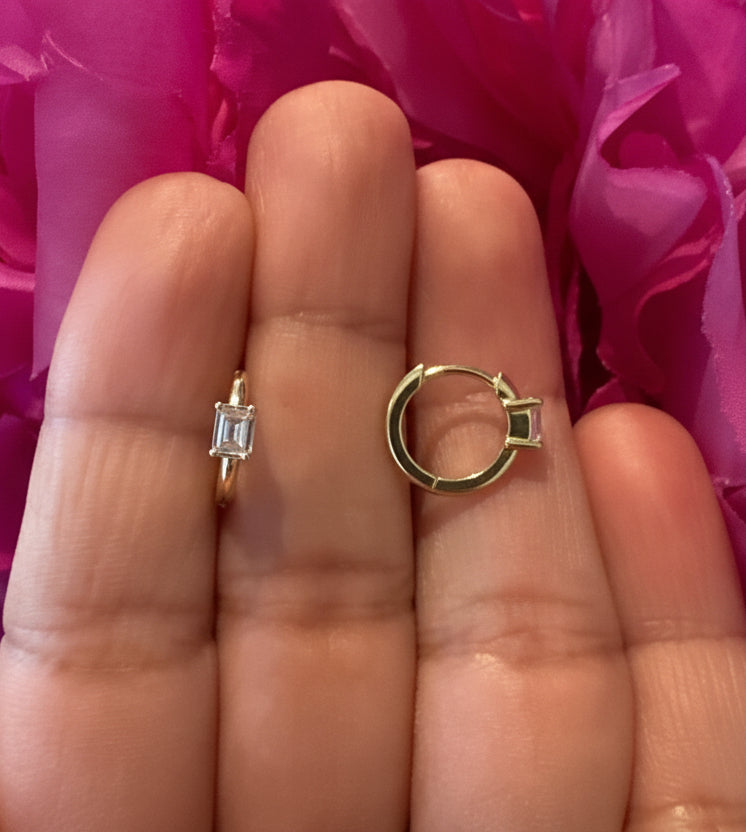 Argollas Pequeñas en Plata925 con Baño de Oro de 14k con un Zircon