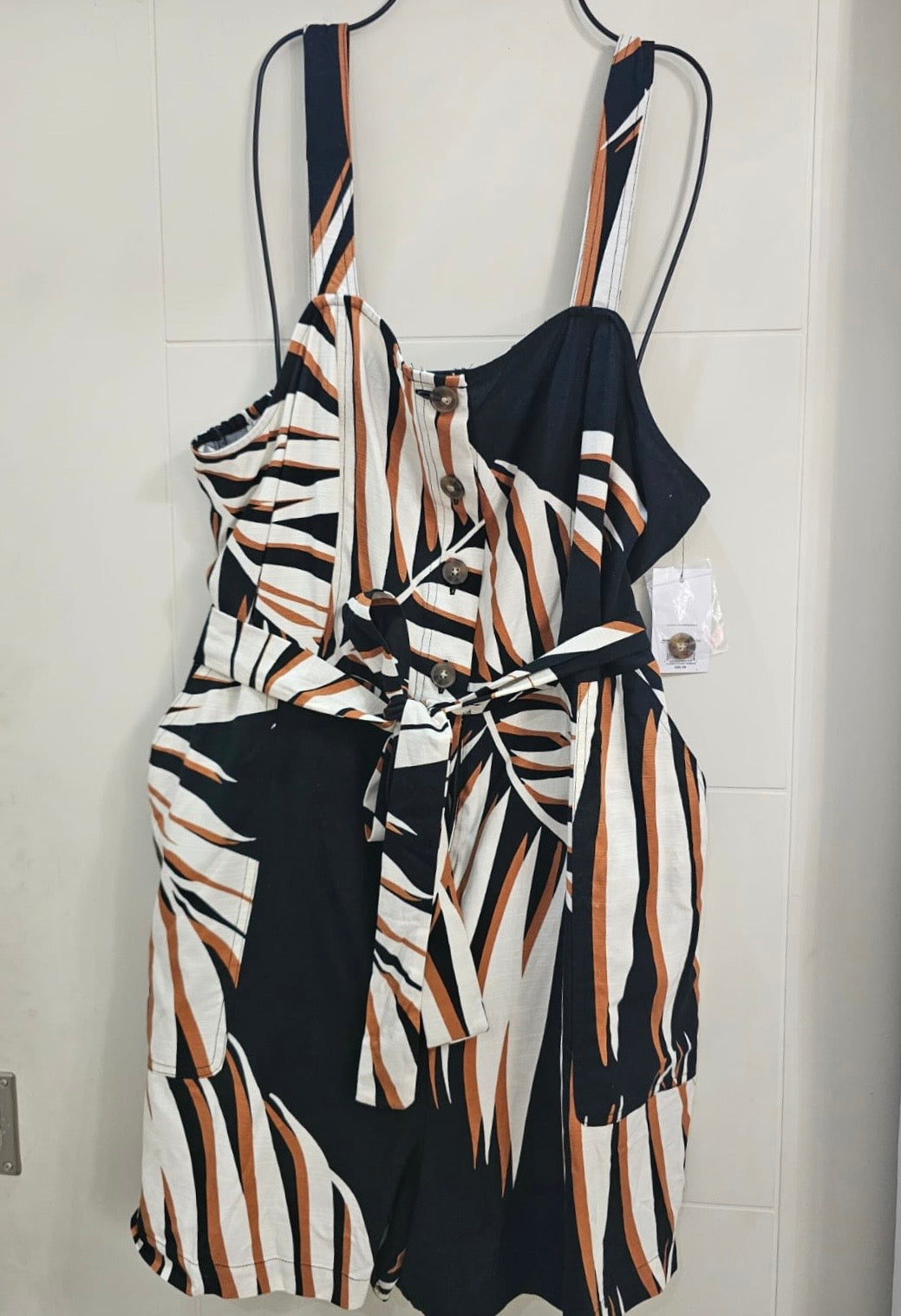 Jumpsuit de Tirantes Estampado en Colores Tierra y Negro