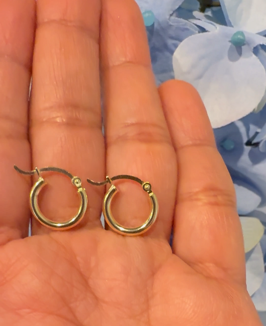 Mini Argollas Lisas de Oro