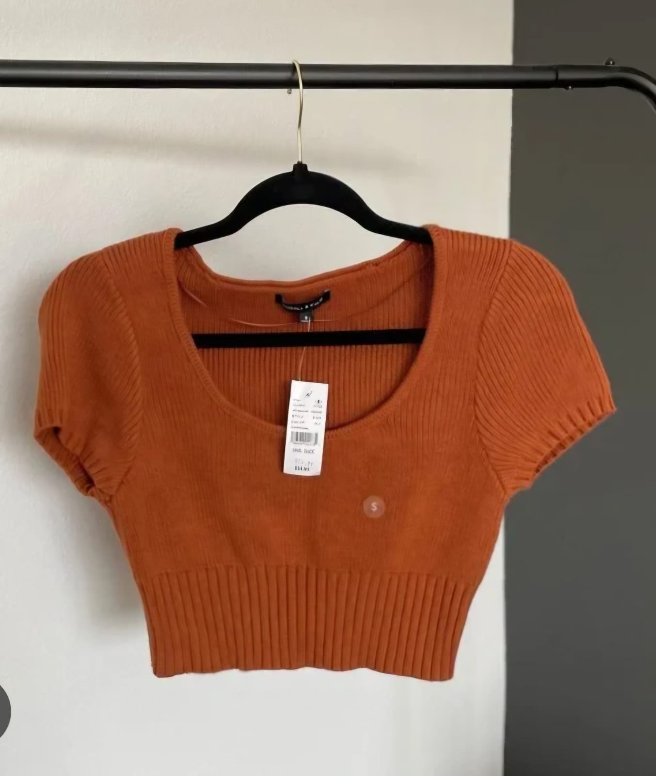 Kendall & Kylie cripta top tejido color café bronce talla S