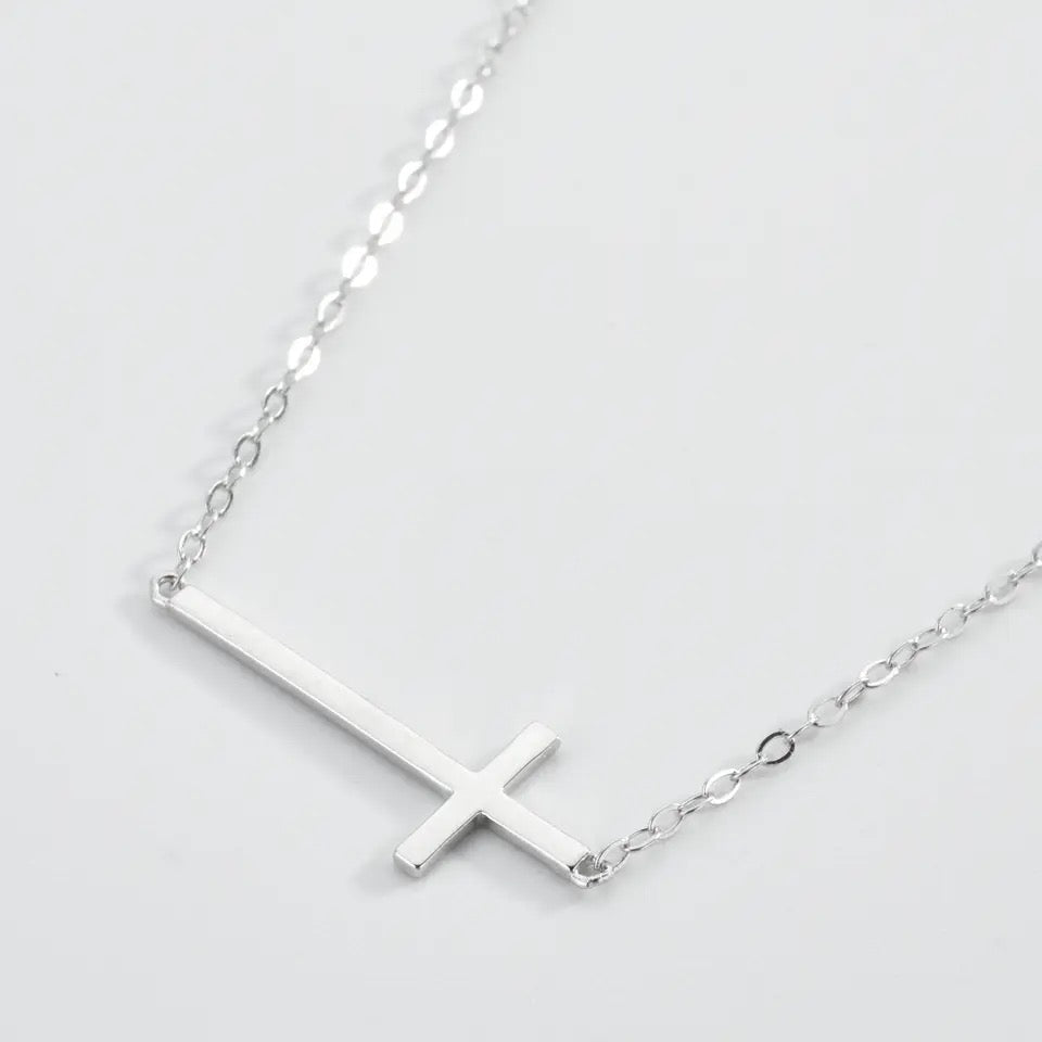 Exquisita joyería, para elevar tu estilo! , sisters jewelry, Just $490.00! ShopCadena de cruz lisa now at Sister'sJewelrySister'sJewelry{TAGS