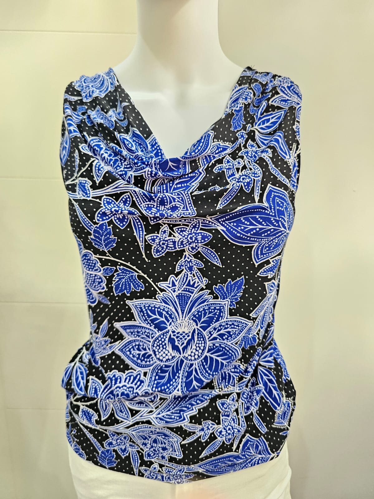 Black Label Blusa Estampada Negro y Azul, Talla XS-S
