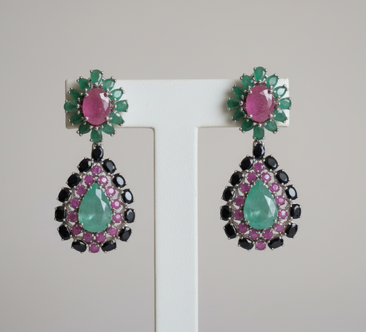 Aretes largos en plata925 esmeraldas, zafiros y rubíes naturales