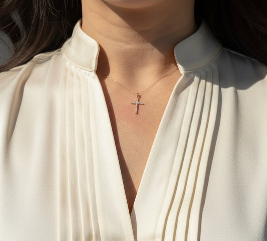 Dije de Cruz en oro de 14k y diamantes