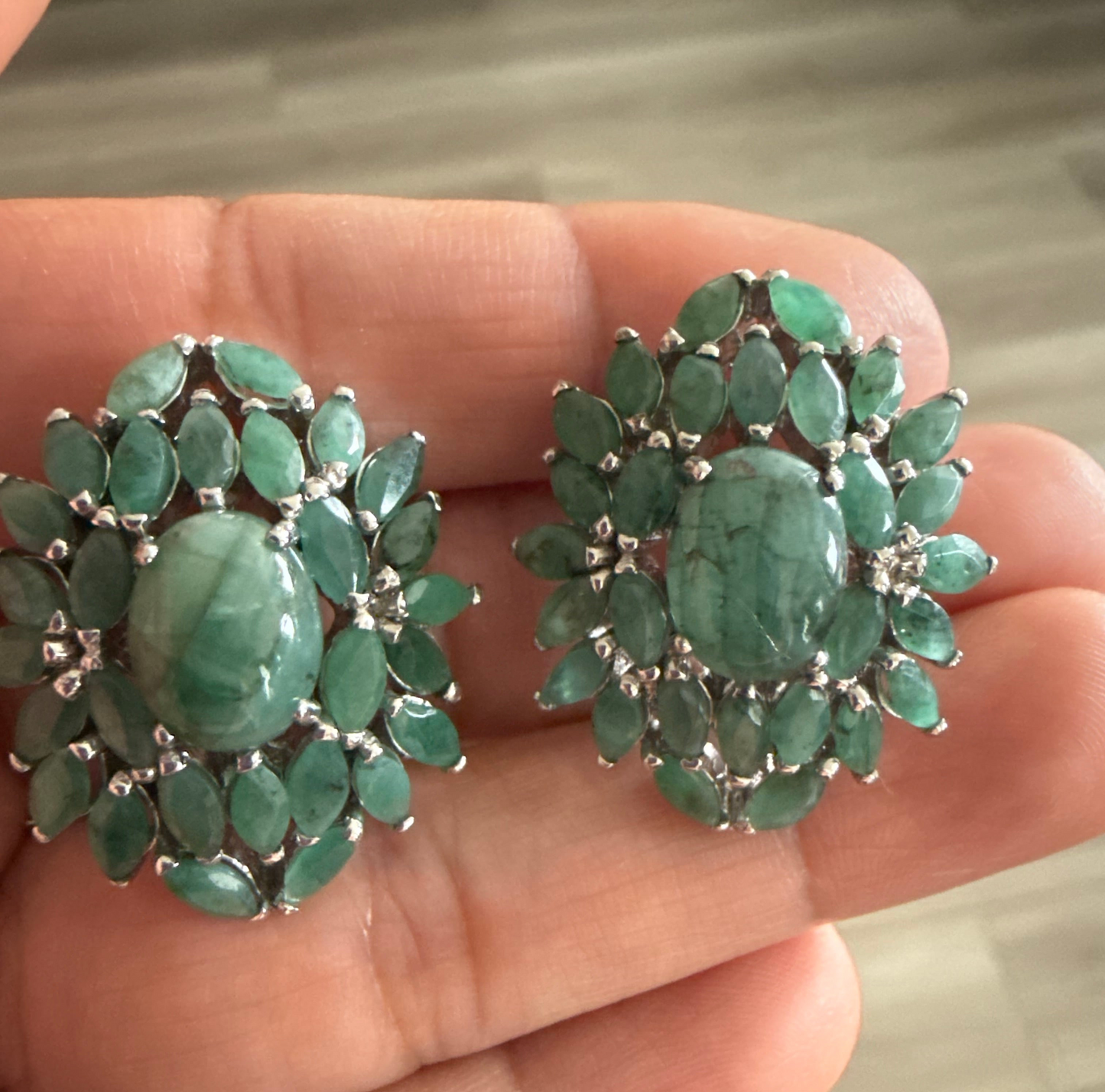 Aretes con Esmeraldas Naturales, en plata925 y broche de omega