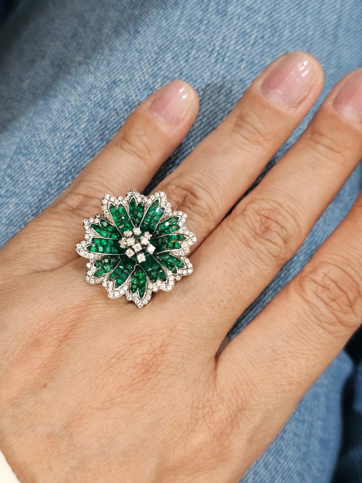 Anillo de flor verde invisible setting en plata925 y zircones