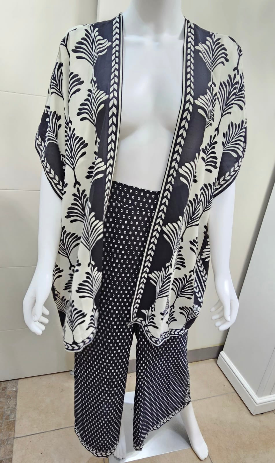 Max Studio Set de Pantalon y Chaleco, Talla Small