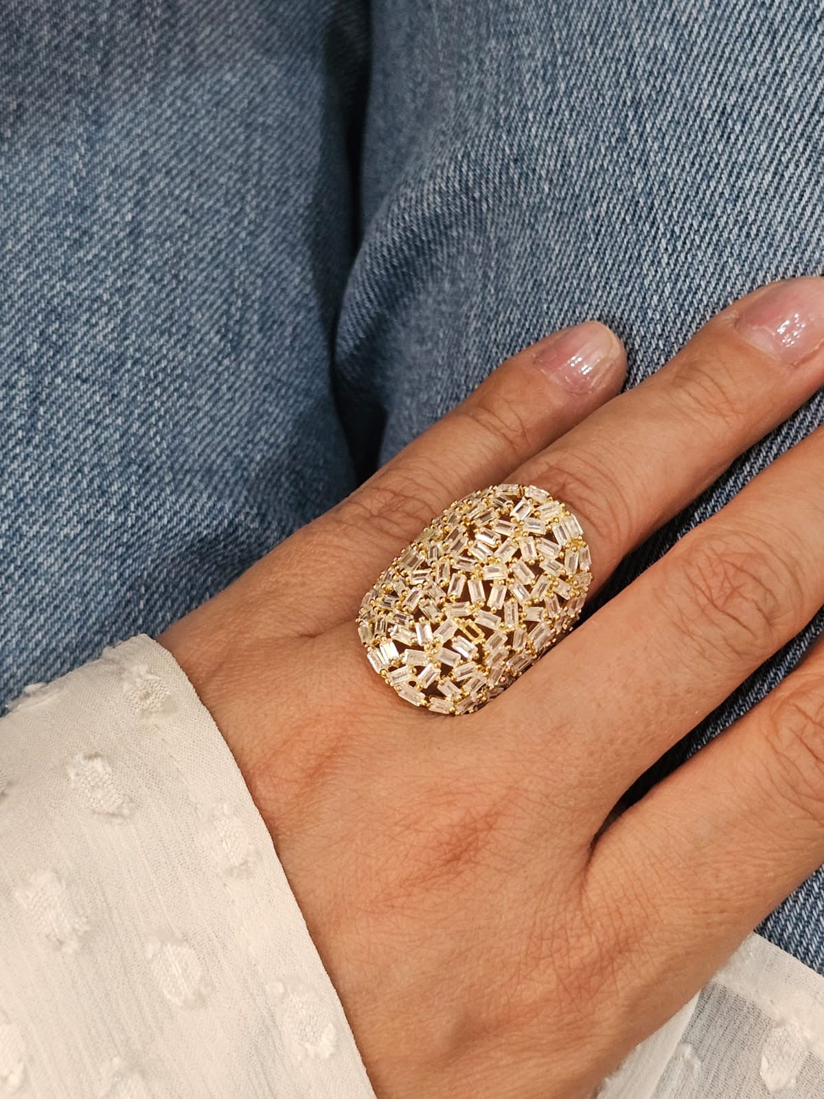 Anillo en plata925 con baño de oro de 18k y zircones baguette