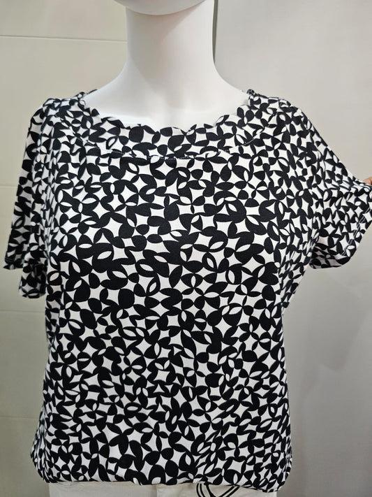 Anne Klein Blusa Blanco y Negro Estampada, Talla M