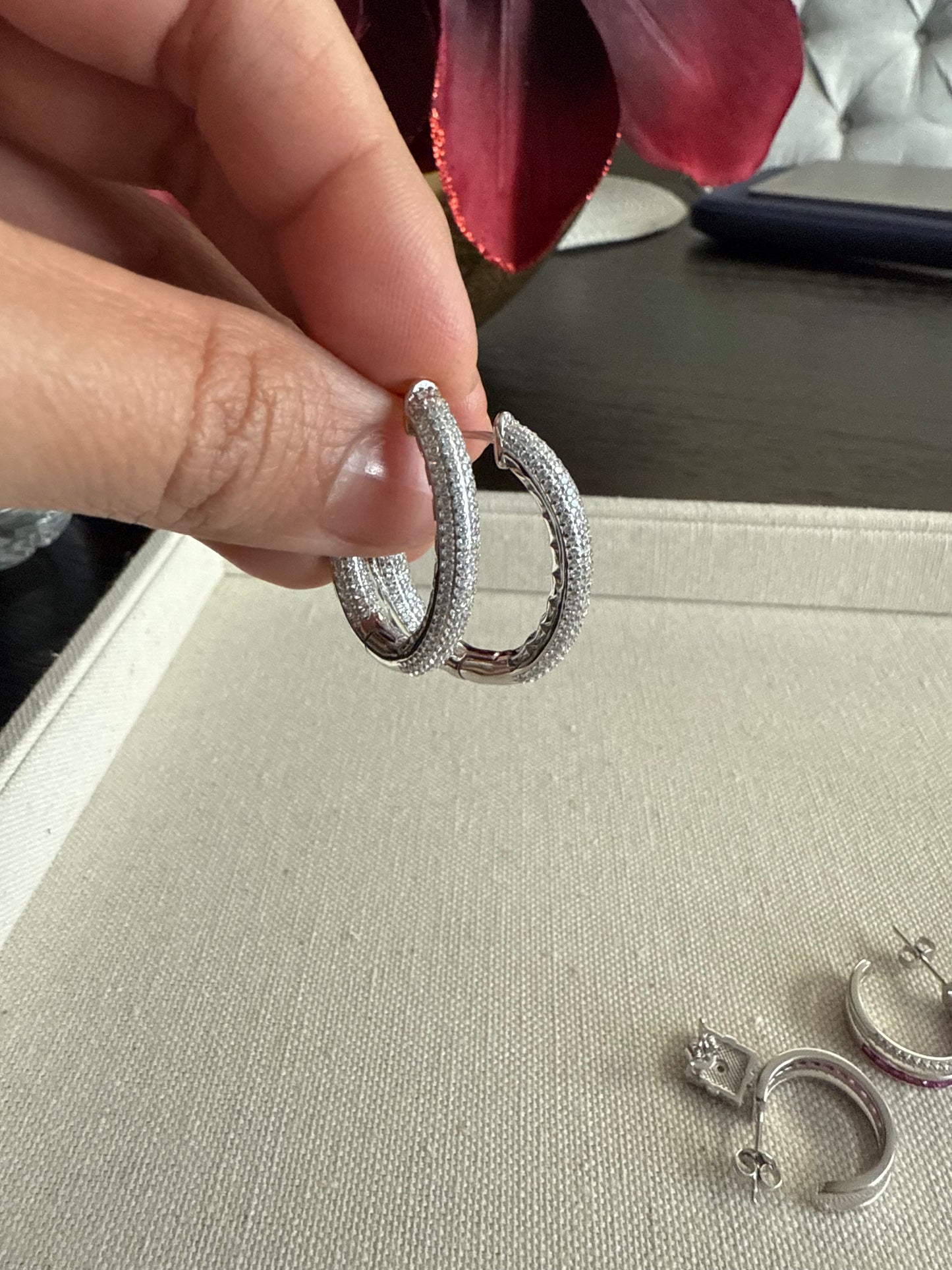 Argollas ovaladas en plata925 con micropave