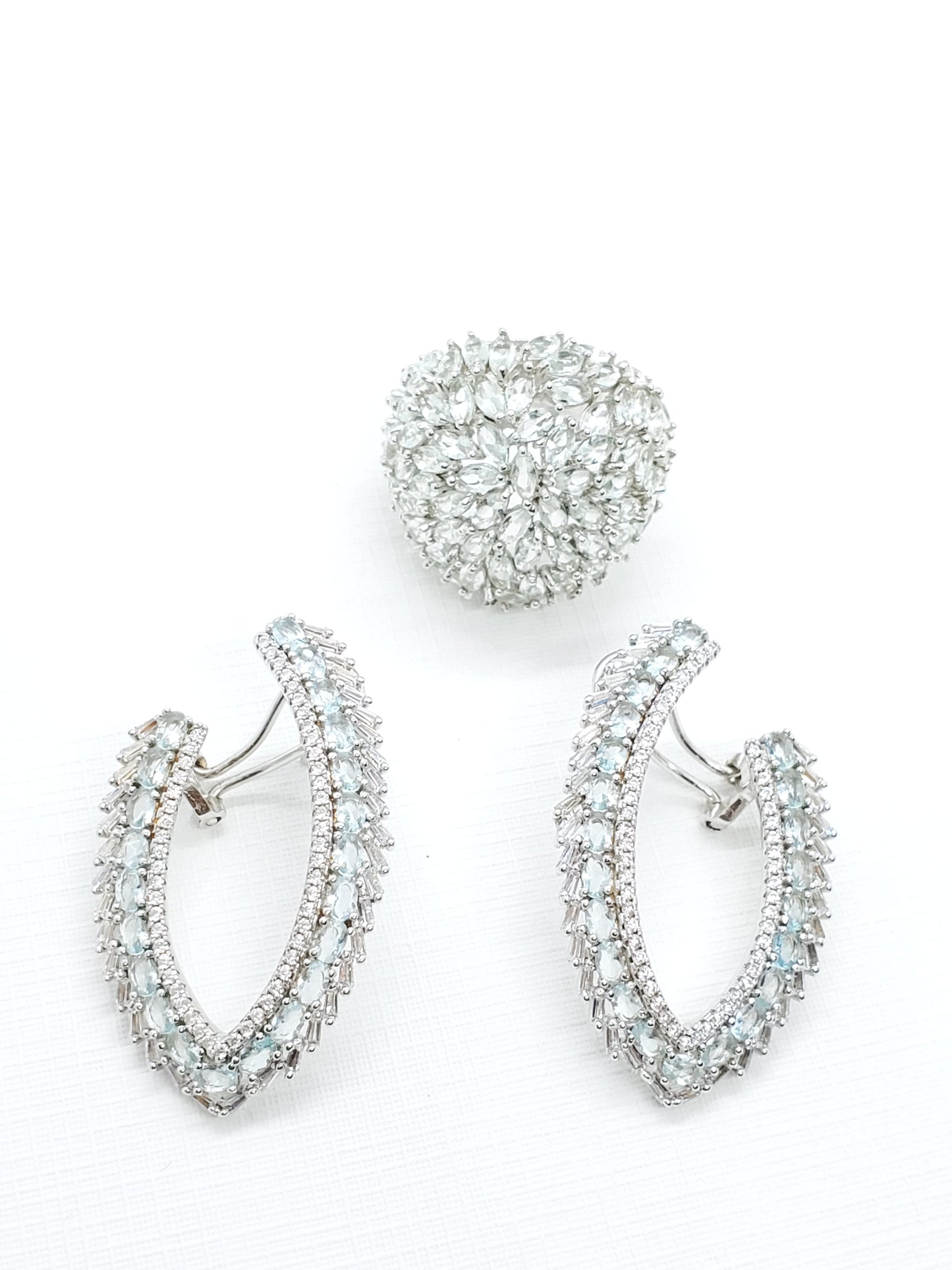 Exquisita joyería, para elevar tu estilo! , sisters jewelry, Just $2400.00! ShopSet aritos y anillo zircones aquamarina now at Sister'sJewelrySister'sJewelry{TAGS