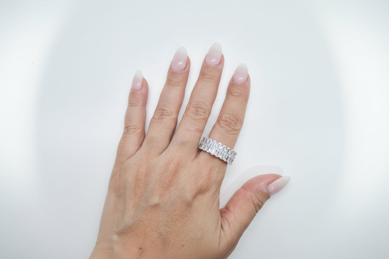 Joyería Fina, para toda ocasión, sisters jewelry, Just $1250.00! ShopAnillo banda dos lineas now at Sister'sJewelrySister'sJewelry{TAGS