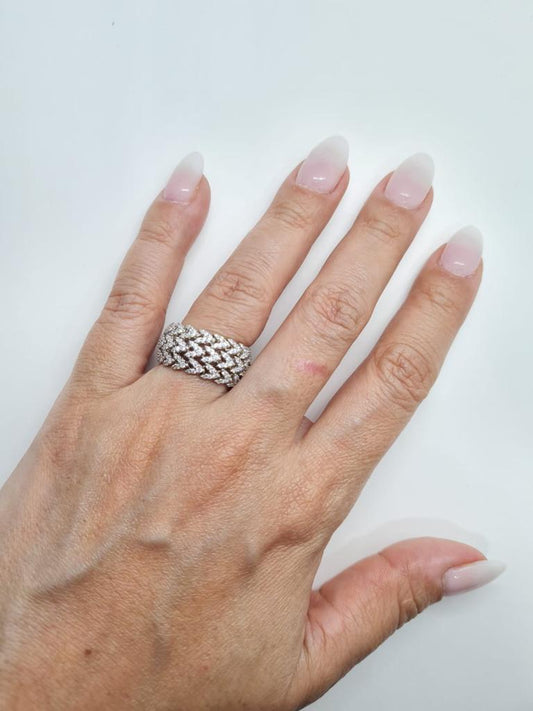 Joyería Fina, para toda ocasión } from {sisters jewelry} - Just $1350.00! ShopAnillo de bandas chevron now at Sister'sJewelrySister'sJewelryAnillos