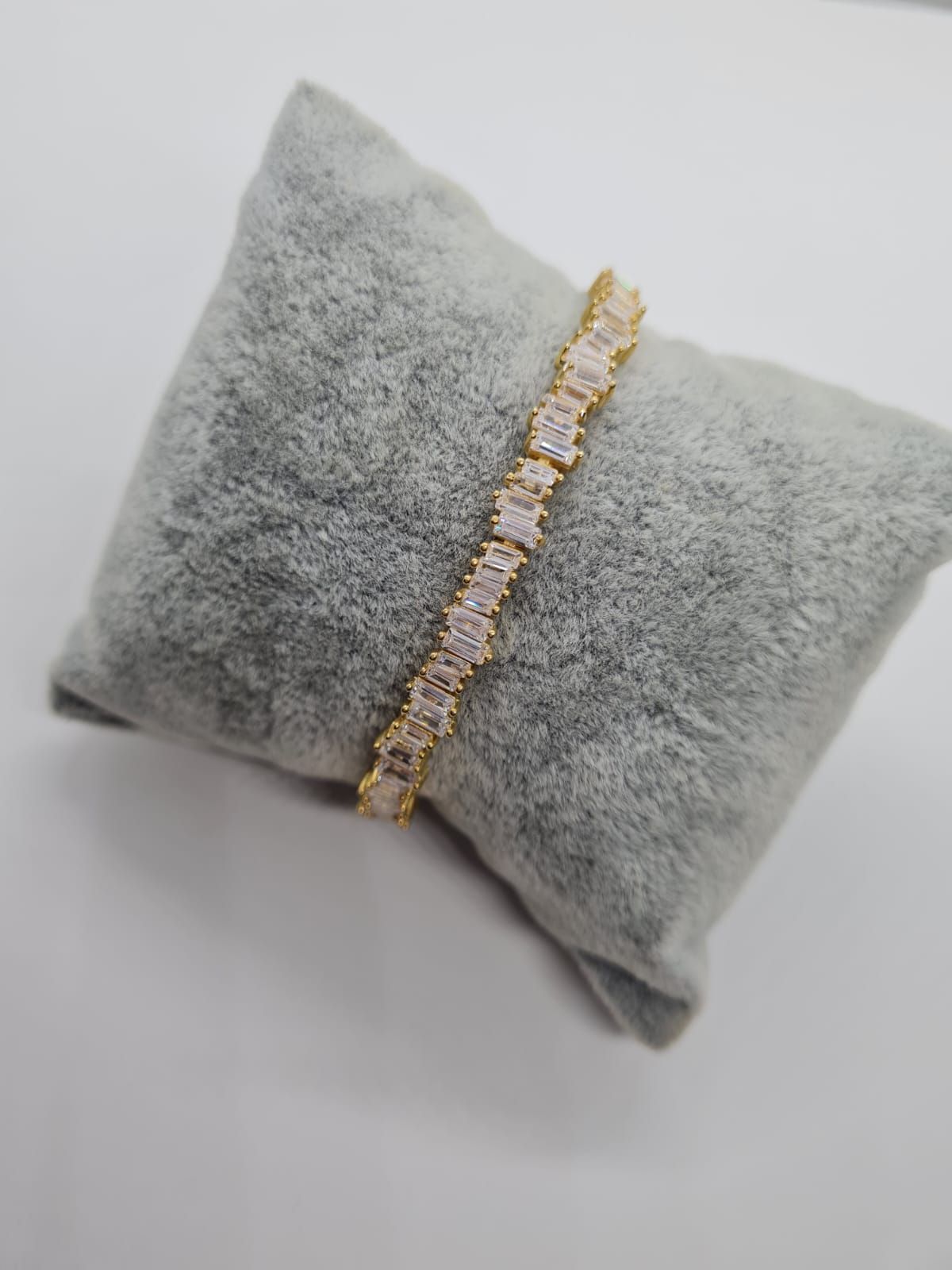 Exquisita joyería, para elevar tu estilo! , sisters jewelry, Just $1200.00! ShopPulsera  Zircones Baguette now at Sister'sJewelrySister'sJewelry{TAGS