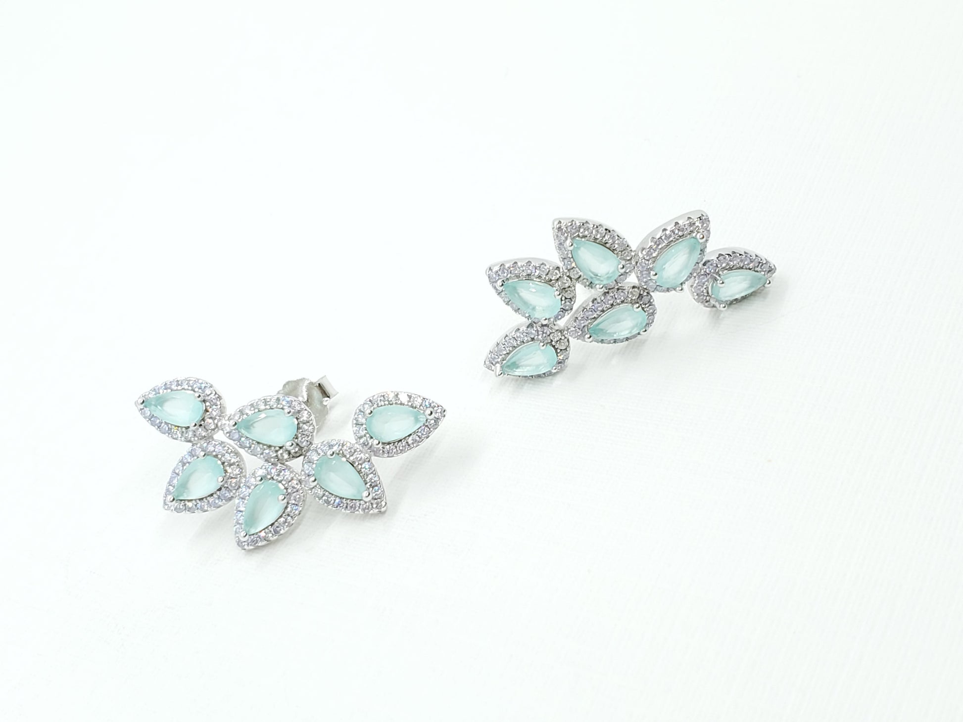 Exquisita joyería, para elevar tu estilo! , sisters jewelry, Just $1200.00! ShopAritos hojas de colores now at Sister'sJewelrySister'sJewelry{TAGS